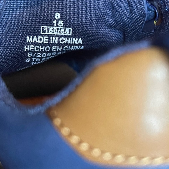 Old Navy toddler shoes - Picture 5 of 6